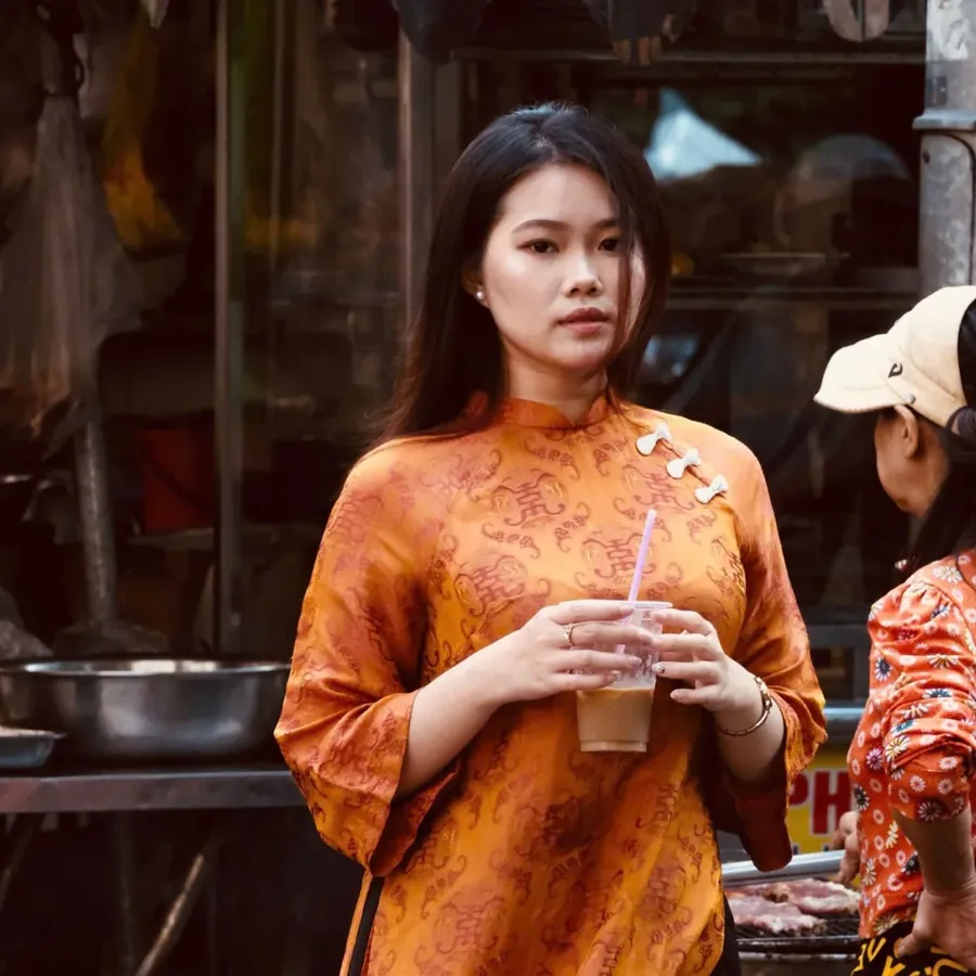 Phin cà phê đang nhỏ giọt